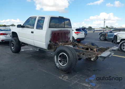 1998 Chevrolet K1500 Fleetside z USA, uszkodzony, nr VIN 2GCEK19R6W1186017